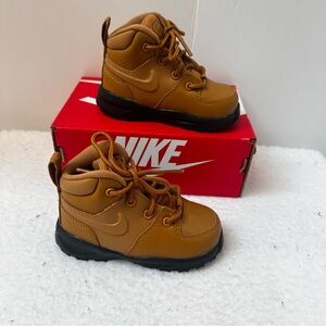 Baby Nike Brown Boots